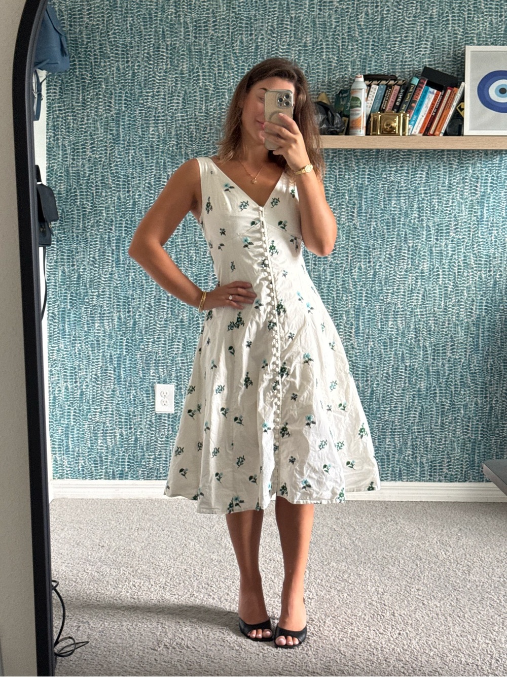 Anthropologie White Floral Button-Front V-Neck Midi Dress size medium - Picture 2 of 3